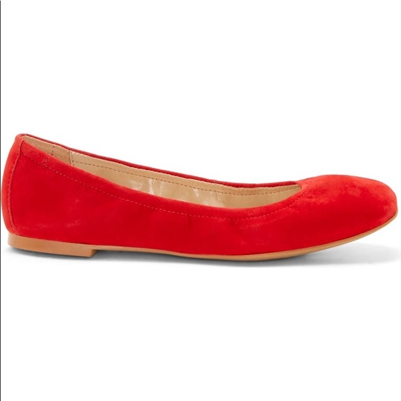 Vince Camuto
Brindin Leather Flat size 5 nwt - Picture 2 of 7